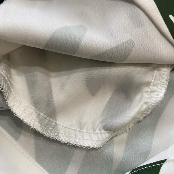 Saks Fifth Avenue green and white summer shorts - Picture 8 of 10